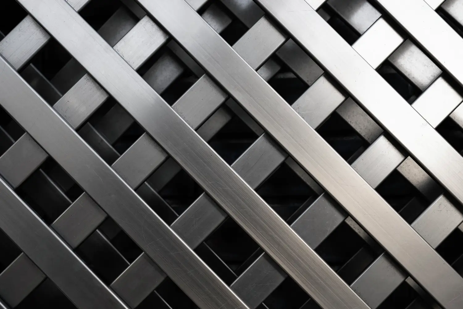 عناصر تقویت کننده در سوپر آلیاژ ها